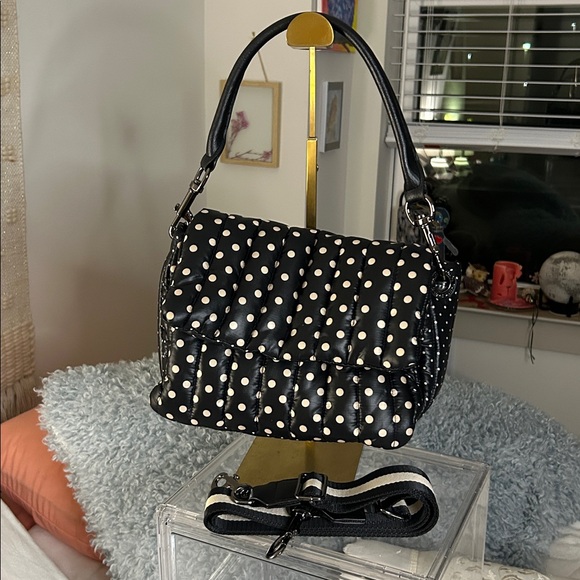 THINK ROYLN Handbags - THINK ROYLN Black & White Polka Dot Quilted Insulated Shoulder Bag 10”x 8” NWOT